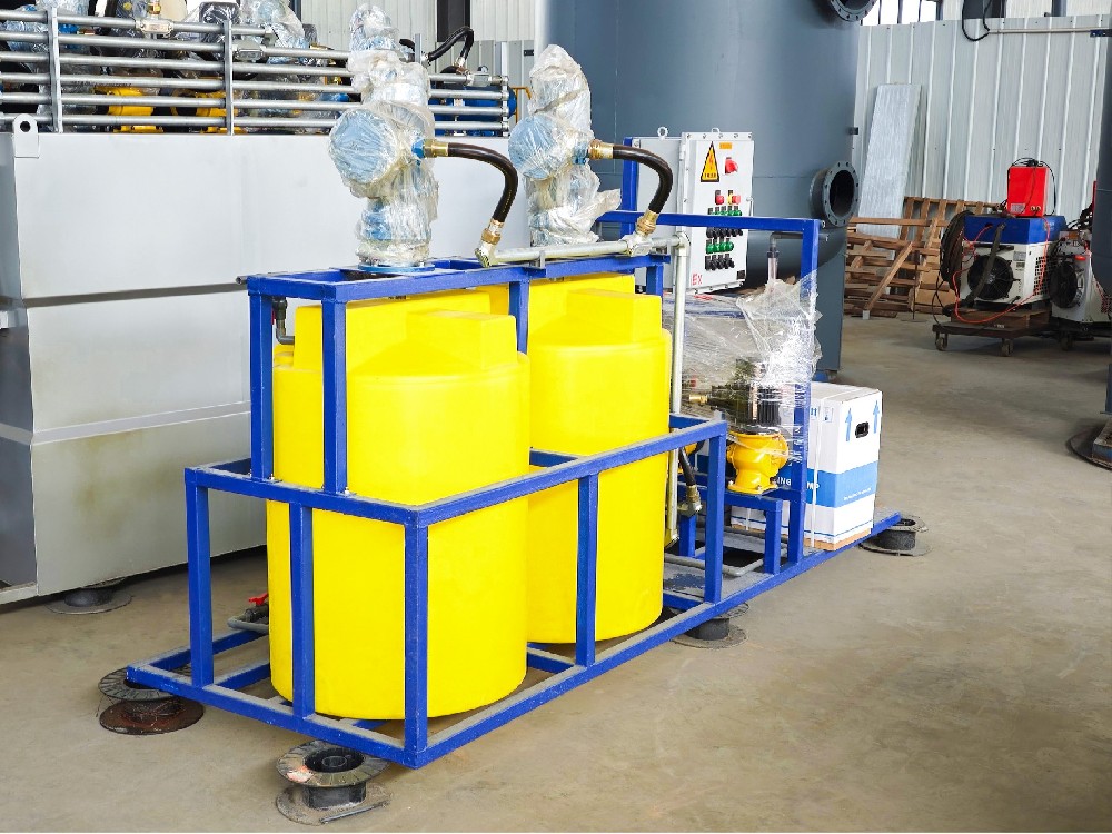 飲料廠加工廢水處理中的溶氣氣浮機設備