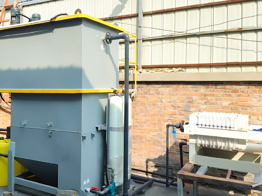 氣浮機(jī)在餐具清潔廢水處理中的應(yīng)用